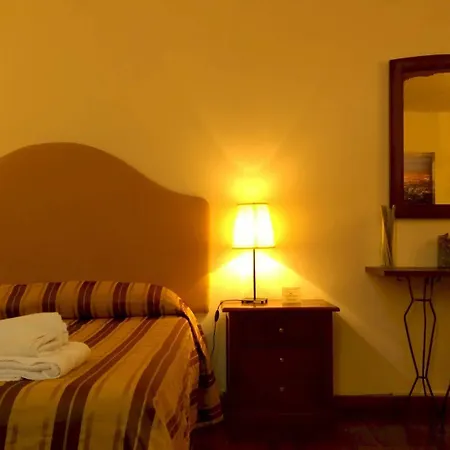 Palazzo Magnocavallo 3* Neapel